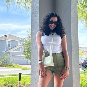 Meet your Posher, Amani
